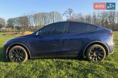 Внедорожник / Кроссовер Tesla Model Y 2024 в 