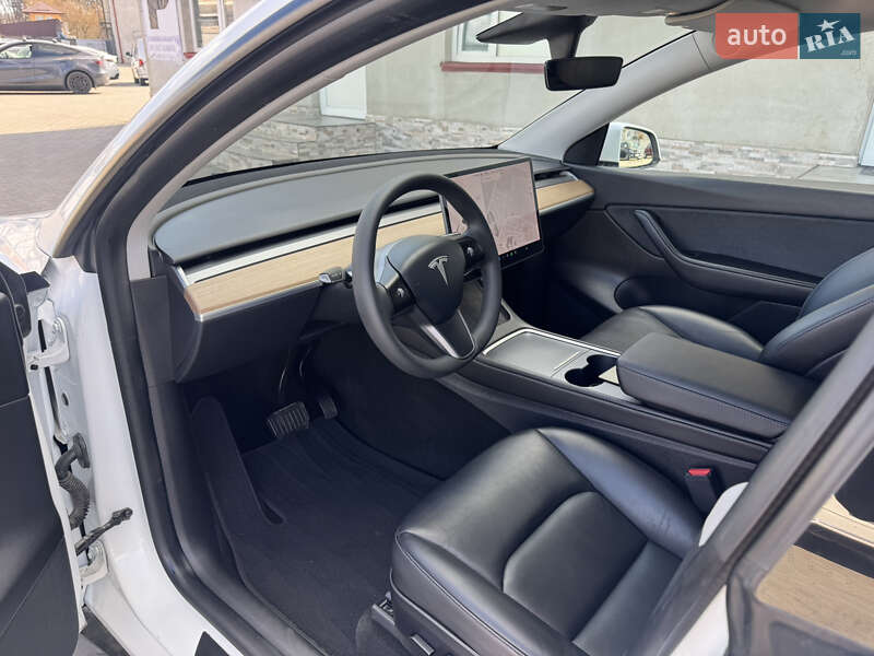 Внедорожник / Кроссовер Tesla Model Y 2020 в Луцке