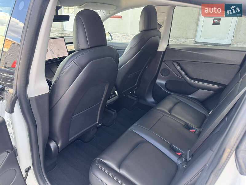 Внедорожник / Кроссовер Tesla Model Y 2020 в Луцке