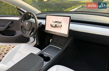 Внедорожник / Кроссовер Tesla Model Y 2024 в 