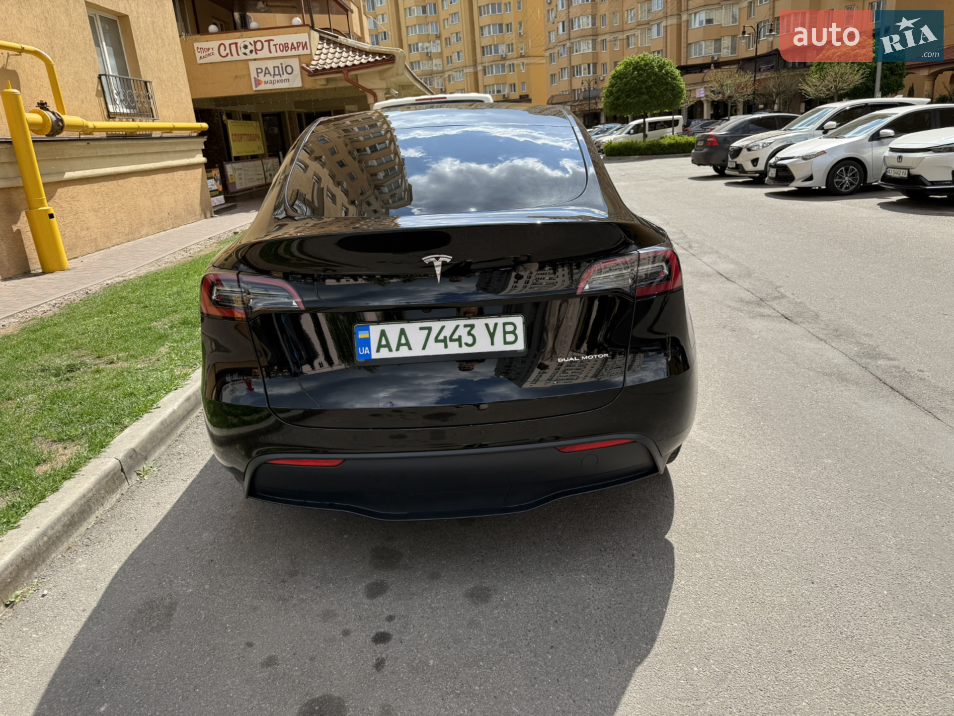 2022 Tesla Model Y - мініатюра 8