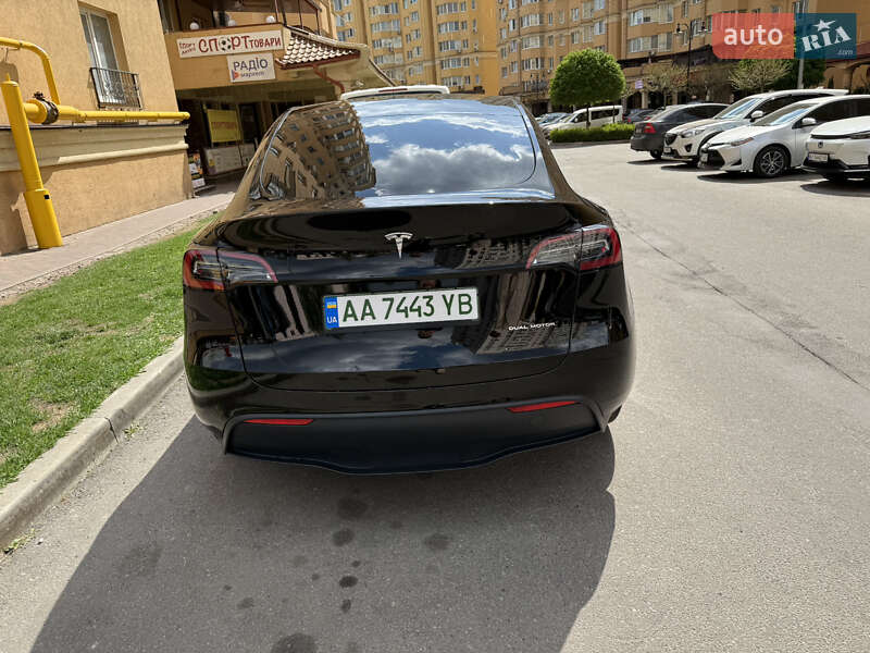 Внедорожник / Кроссовер Tesla Model Y 2022 в Киеве