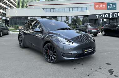 Внедорожник / Кроссовер Tesla Model Y 2021 в 