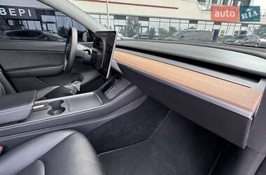 Внедорожник / Кроссовер Tesla Model Y 2021 в 