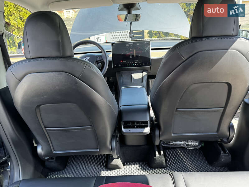 Внедорожник / Кроссовер Tesla Model Y 2022 в Ивано-Франковске