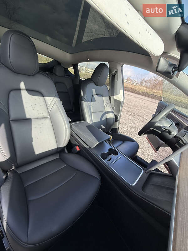 Внедорожник / Кроссовер Tesla Model Y 2023 в Днепре