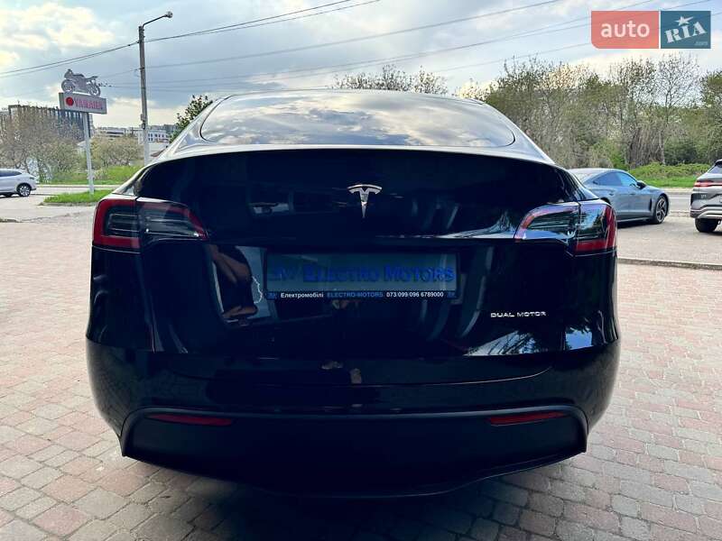 Внедорожник / Кроссовер Tesla Model Y 2023 в Львове