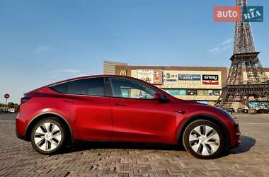 Позашляховик / Кросовер Tesla Model Y 2024 в 