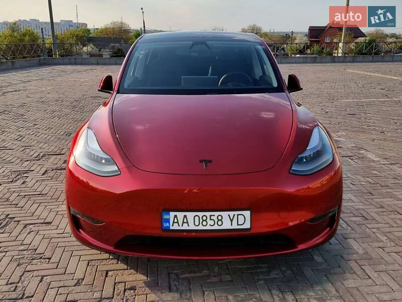 Позашляховик / Кросовер Tesla Model Y 2024 в Києві