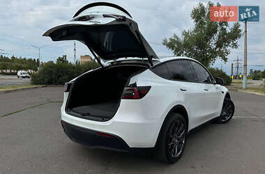 Внедорожник / Кроссовер Tesla Model Y 2023 в 