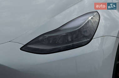 Внедорожник / Кроссовер Tesla Model Y 2023 в 