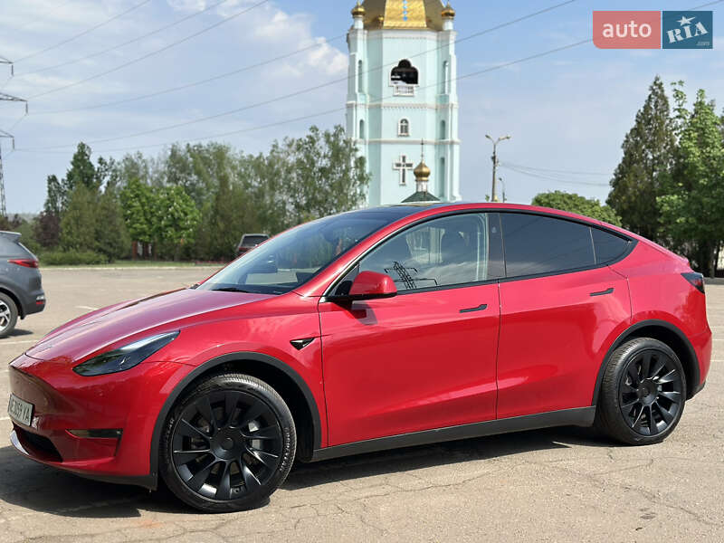 Tesla Model Y 2023