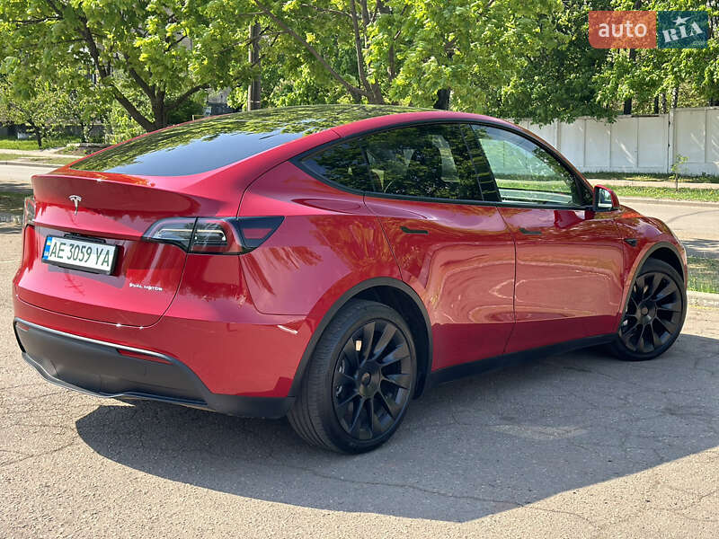Внедорожник / Кроссовер Tesla Model Y 2023 в Кривом Роге