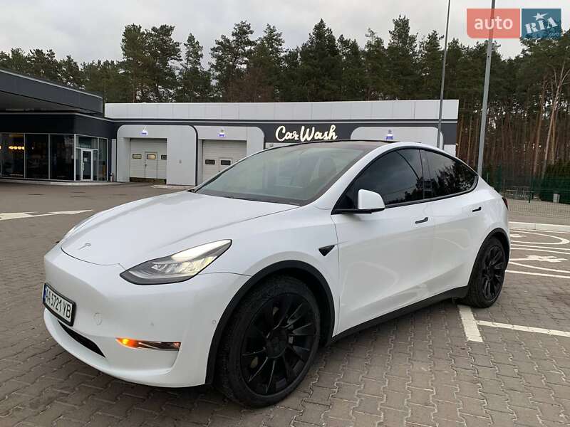 Tesla Model Y 2020