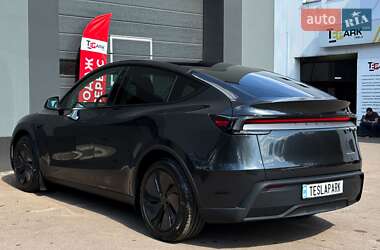 Внедорожник / Кроссовер Tesla Model Y 2025 в 