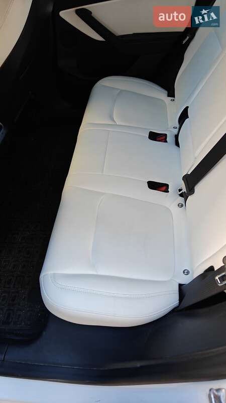 Внедорожник / Кроссовер Tesla Model Y 2021 в Львове фото 13 Внедорожник / Кроссовер Tesla Model Y 2021 в Львове