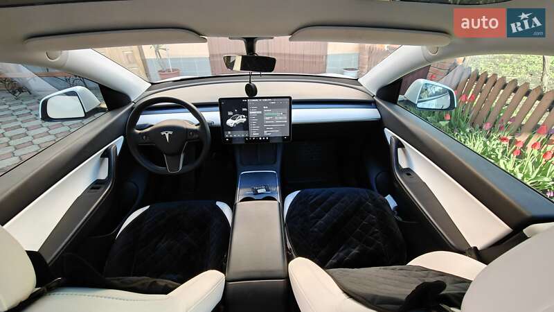 Внедорожник / Кроссовер Tesla Model Y 2021 в Львове