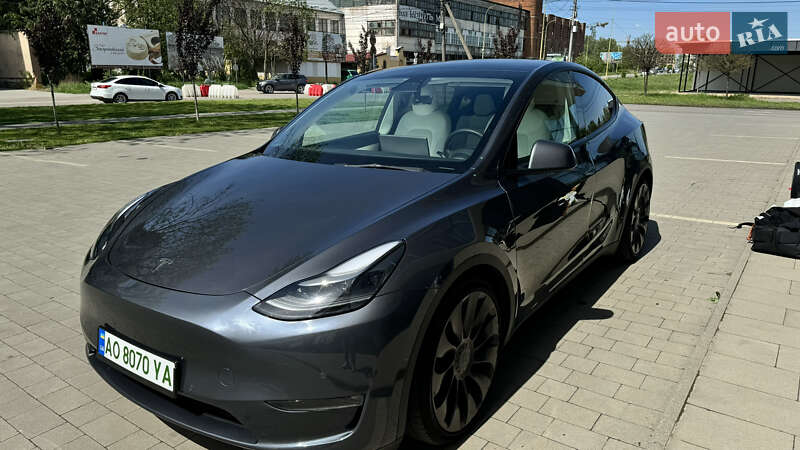 Tesla Model Y 2021