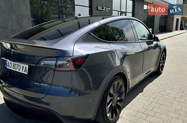 Внедорожник / Кроссовер Tesla Model Y 2021 в 