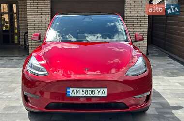 Позашляховик / Кросовер Tesla Model Y 2024 в 