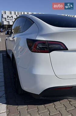 Внедорожник / Кроссовер Tesla Model Y 2024 в 