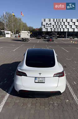 Внедорожник / Кроссовер Tesla Model Y 2024 в 