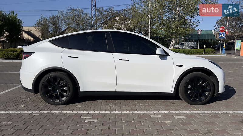 Внедорожник / Кроссовер Tesla Model Y 2024 в Одессе