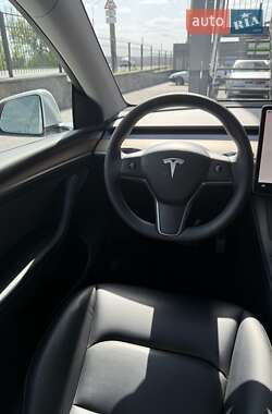 Позашляховик / Кросовер Tesla Model Y 2022 в 