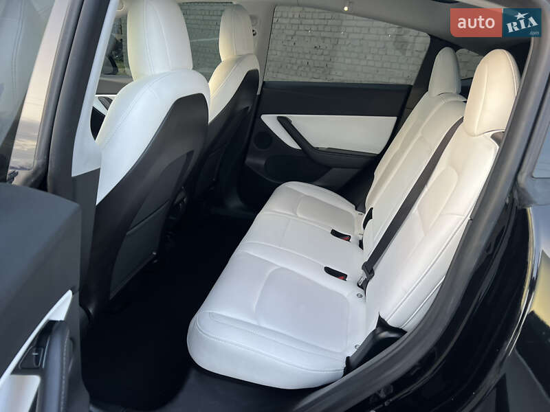 Внедорожник / Кроссовер Tesla Model Y 2020 в Луцке