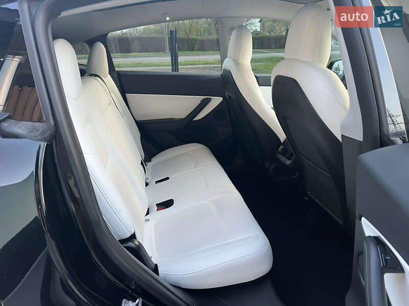 Внедорожник / Кроссовер Tesla Model Y 2020 в Луцке