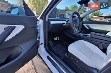 Позашляховик / Кросовер Tesla Model Y 2022 в 