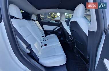 Позашляховик / Кросовер Tesla Model Y 2022 в 