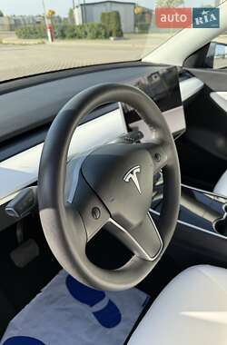 Внедорожник / Кроссовер Tesla Model Y 2020 в Луцке