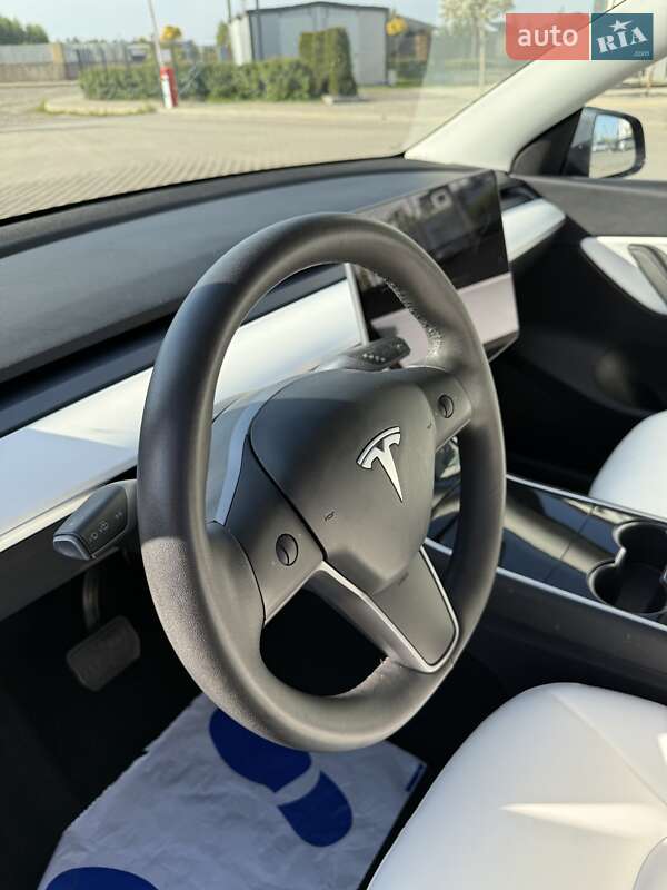Внедорожник / Кроссовер Tesla Model Y 2020 в Луцке