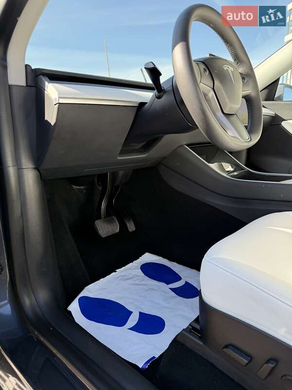 Внедорожник / Кроссовер Tesla Model Y 2020 в Луцке
