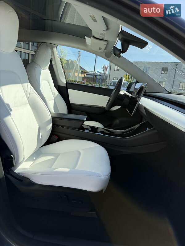 Внедорожник / Кроссовер Tesla Model Y 2020 в Луцке