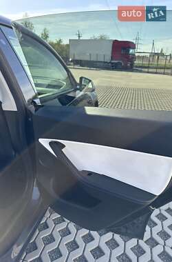Внедорожник / Кроссовер Tesla Model Y 2020 в 