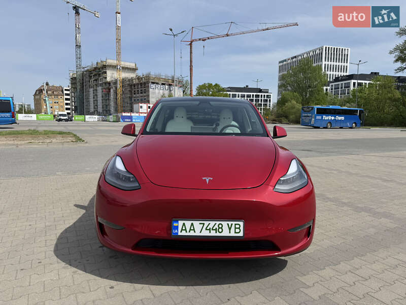 Позашляховик / Кросовер Tesla Model Y 2021 в Києві