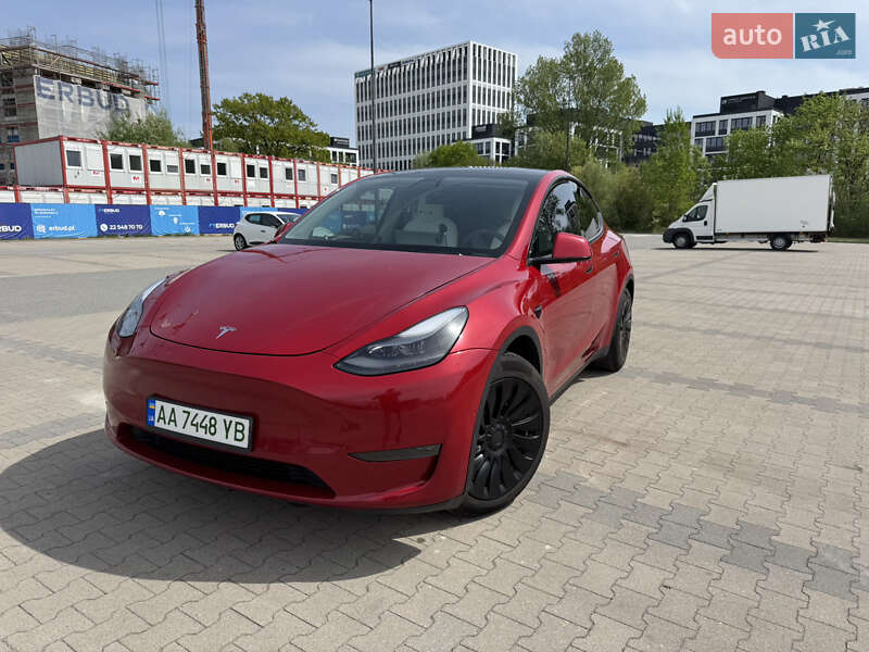 Позашляховик / Кросовер Tesla Model Y 2021 в Києві