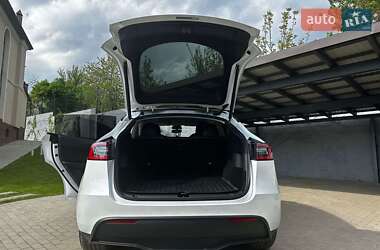 Позашляховик / Кросовер Tesla Model Y 2020 в 