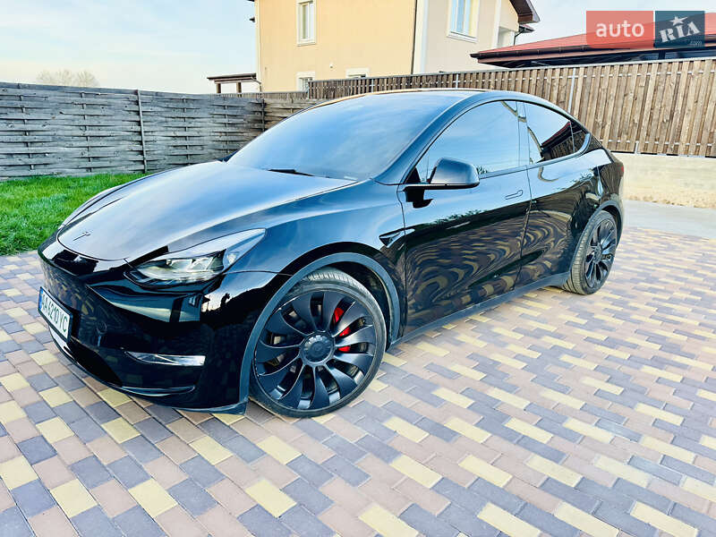 Tesla Model Y 2023