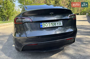 Позашляховик / Кросовер Tesla Model Y 2024 в 