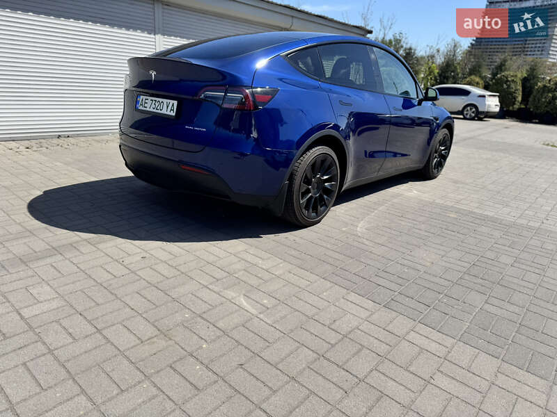 Позашляховик / Кросовер Tesla Model Y 2023 в Дніпрі
