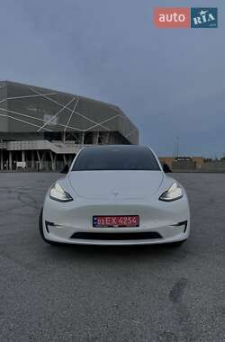 Позашляховик / Кросовер Tesla Model Y 2021 в 