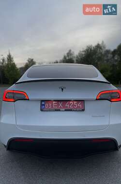 Позашляховик / Кросовер Tesla Model Y 2021 в 