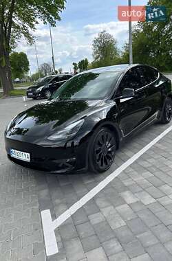 Позашляховик / Кросовер Tesla Model Y 2022 в 