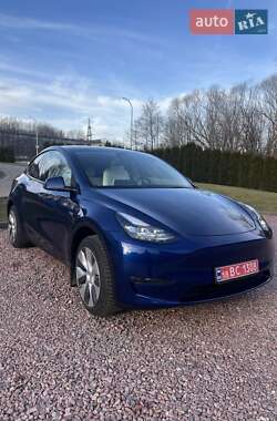 Внедорожник / Кроссовер Tesla Model Y 2024 в 