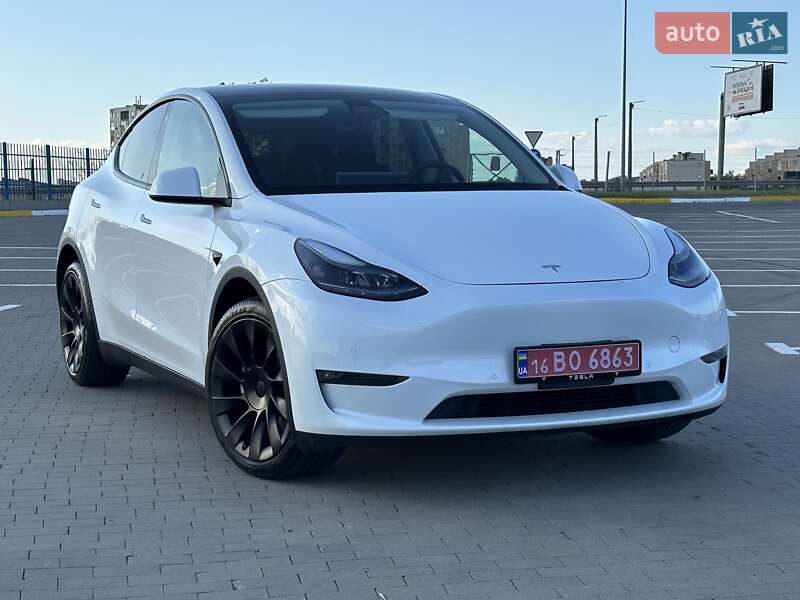 Tesla Model Y 2022