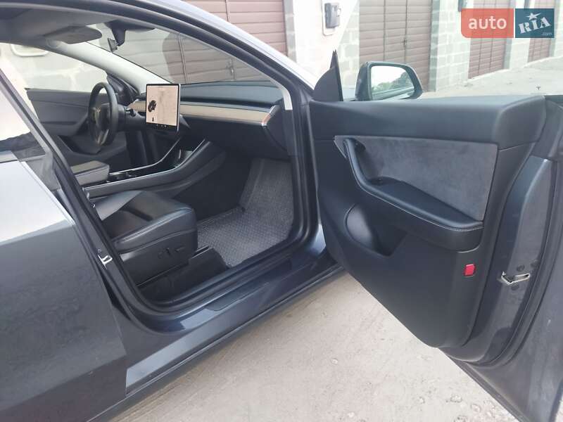 Внедорожник / Кроссовер Tesla Model Y 2020 в Тараще