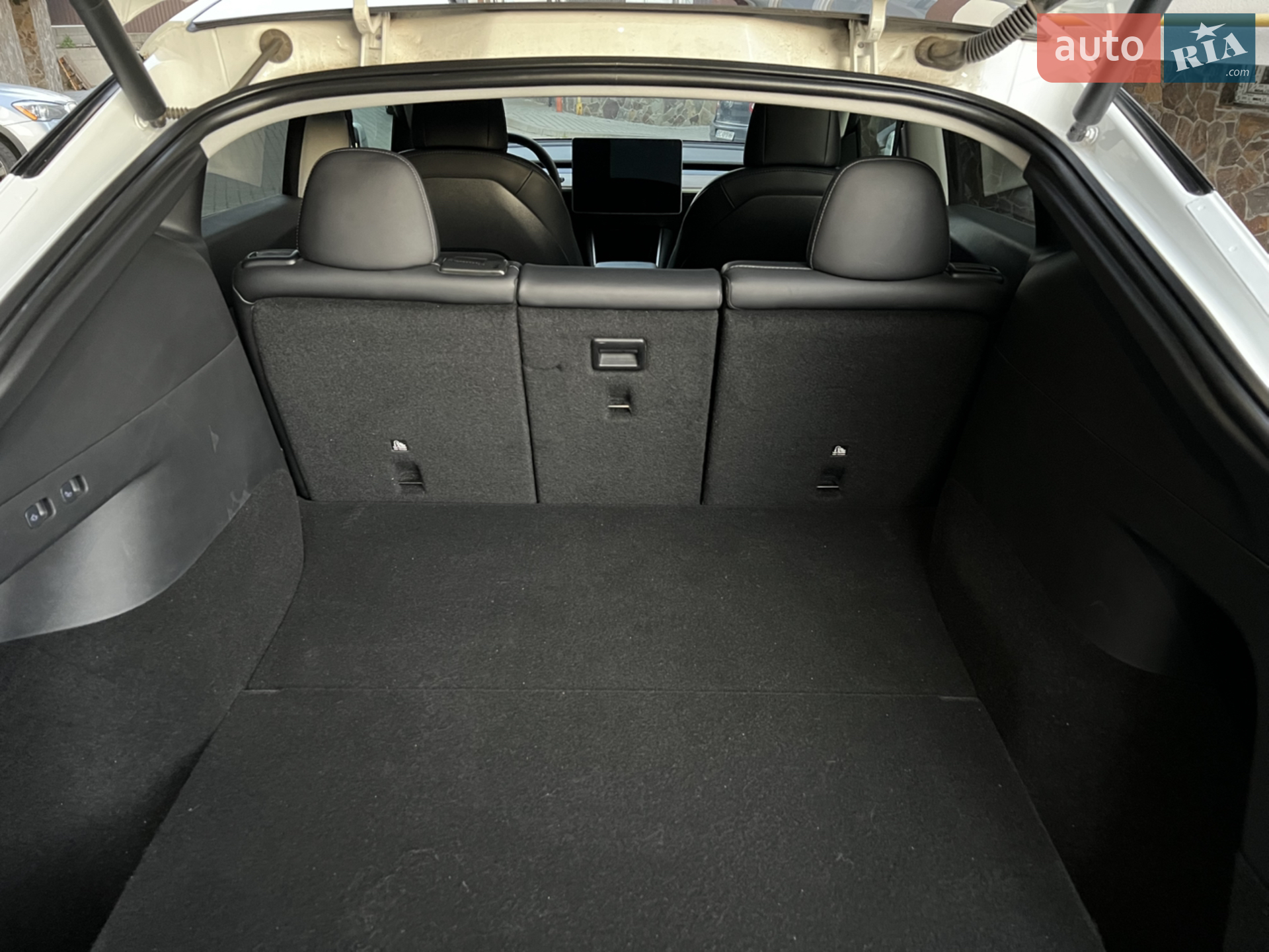 2020 Tesla Model Y - мініатюра 14